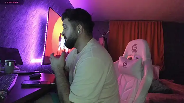 Snapshot of Eduu2322 chatting on 02.09.26 Eduu2322 online show from 02.09.26