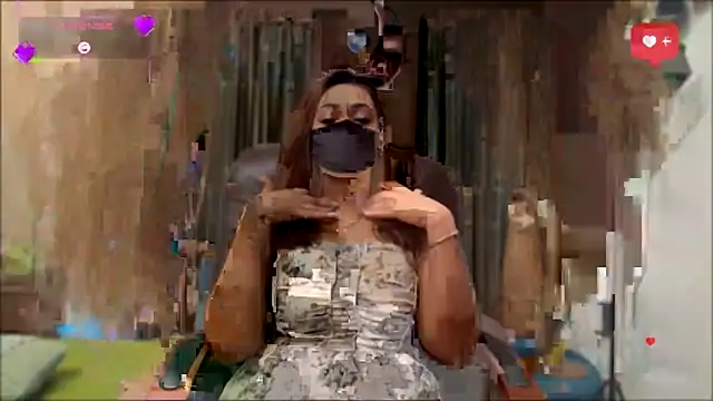 Snapshot of OH-Monica chatting on 05.11.26 OH-Monica online show from 05.11.26