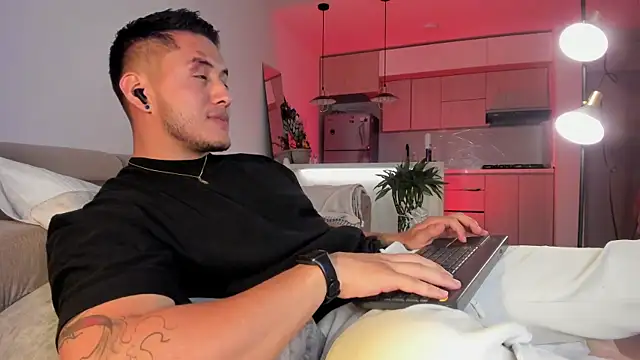 Snapshot of Chriskyle_ chatting on 03.03.25 Chriskyle online show from 03.03.25