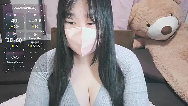 yuinyan3150 online show from 04.01.26