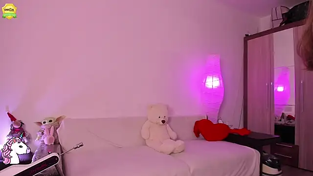 EvaUniporn online show from 05.18.26