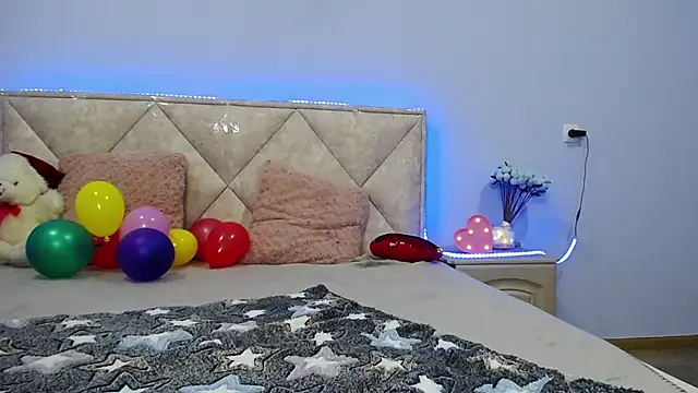 Snapshot of StacyYellig chatting on 01.12.25 StacyYellig online show from 01.12.25