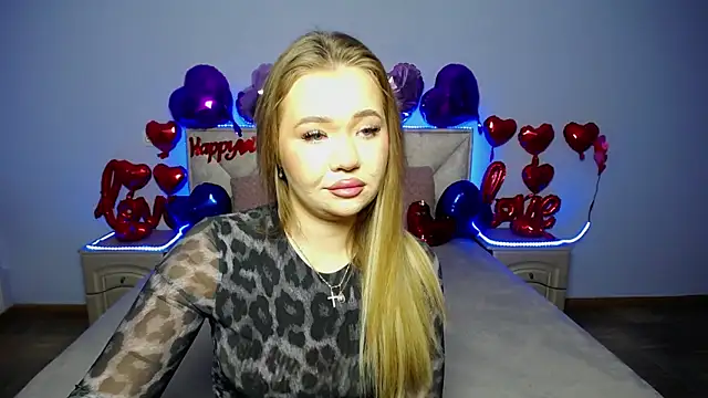 Snapshot of StacyYellig chatting on 02.04.25 StacyYellig online show from 02.04.25