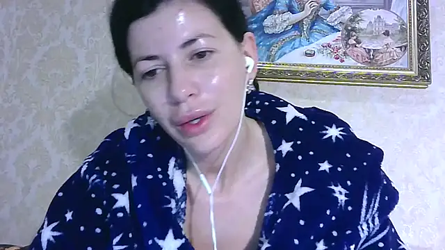 Snapshot of StunnigArt chatting on 05.19.26 StunnigArt online show from 05.19.26