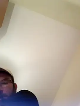 Snapshot of Klinsch chatting on 02.02.26 Klinsch online show from 02.02.26