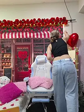 Snapshot of NaomiShimizu chatting on 02.10.26 NaomiShimizu online show from 02.10.26