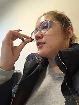 NaomiShimizu online show from 04.15.26