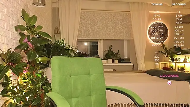 moon deity  online show from 01.09.25