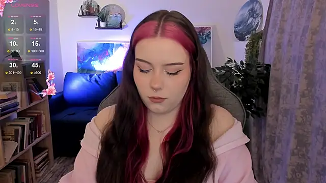 CoralineKeyns online show from 04.07.26