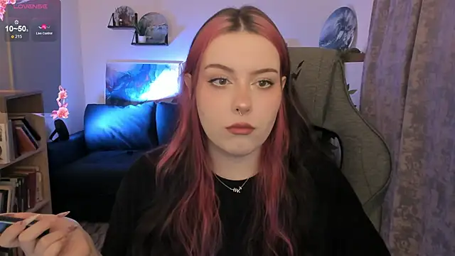 CoralineKeyns online show from 05.07.26