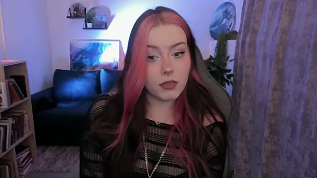 CoralineKeyns online show from 05.22.26