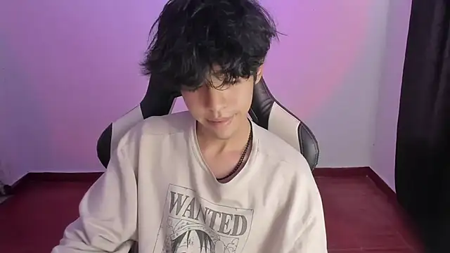 Snapshot of Alan26_ chatting on 01.21.25 Alan26 online show from 01.21.25