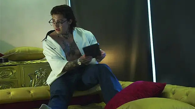 dantecoppolaa  online show from 10.05.25