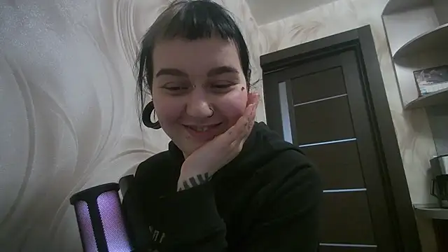 Snapshot of MoorderxDoll chatting on 12.23.24 MoorderxDoll online show from 12.23.24