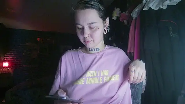 Snapshot of MoorderxDoll chatting on 01.31.25 MoorderxDoll online show from 01.31.25