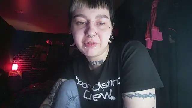 Snapshot of MoorderxDoll chatting on 03.16.25 MoorderxDoll online show from 03.16.25