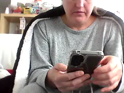 Snapshot of DragoneSFR chatting on 02.24.25 DragoneSFR online show from 02.24.25