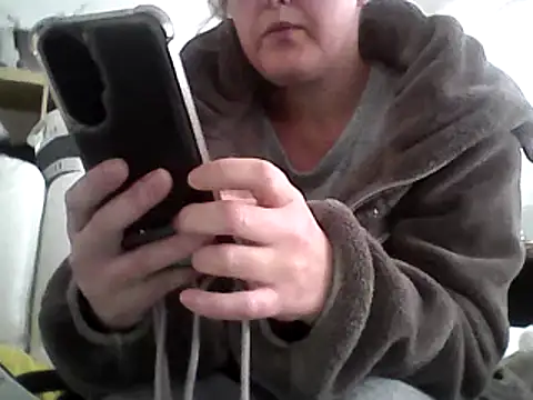 Snapshot of DragoneSFR chatting on 02.24.25 DragoneSFR online show from 02.24.25