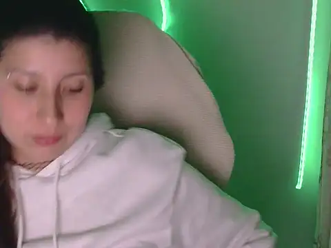 Snapshot of has_Zky chatting on 02.07.26 has Zky online show from 02.07.26