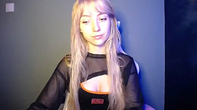 LuciaYoung online show from 04.19.26