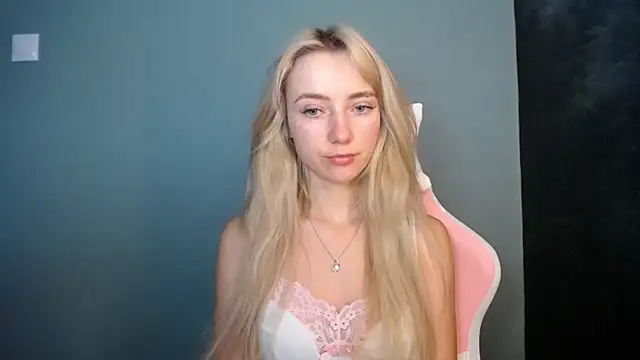 LuciaYoung online show from 06.13.26