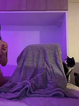 aangie  uwu online show from 12.31.24