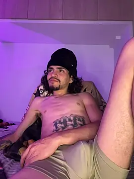 aangie  uwu online show from 01.25.25