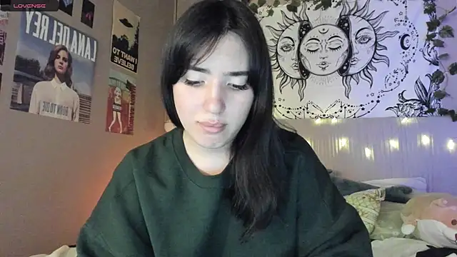 Snapshot of Anisawithlove chatting on 12.25.24 Anisawithlove online show from 12.25.24