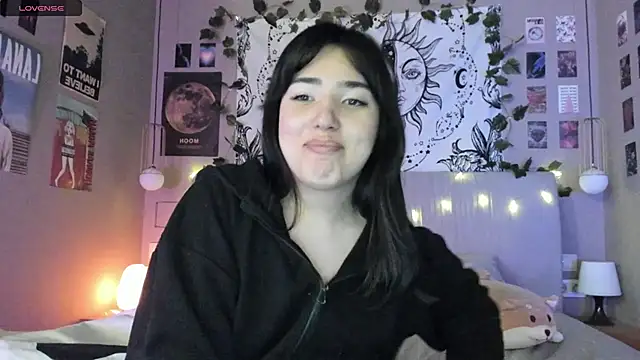 Snapshot of Anisawithlove chatting on 12.26.24 Anisawithlove online show from 12.26.24