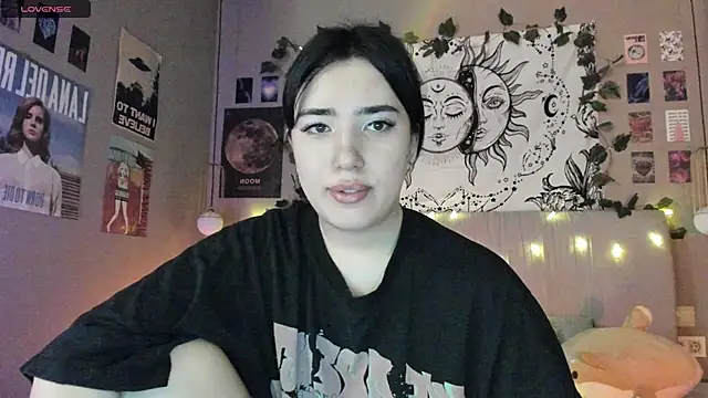 Snapshot of Anisawithlove chatting on 01.09.25 Anisawithlove online show from 01.09.25