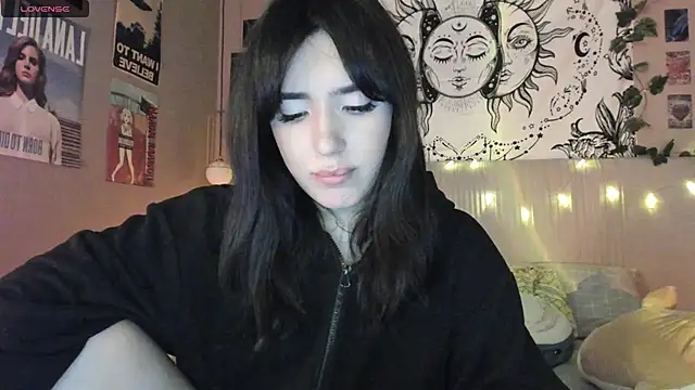 Snapshot of Anisawithlove chatting on 01.13.25 Anisawithlove online show from 01.13.25