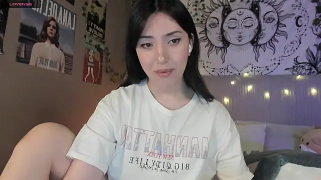 Snapshot of Anisawithlove chatting on 03.15.25 Anisawithlove online show from 03.15.25