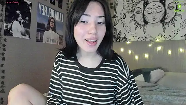 Snapshot of Anisawithlove chatting on 03.19.25 Anisawithlove online show from 03.19.25