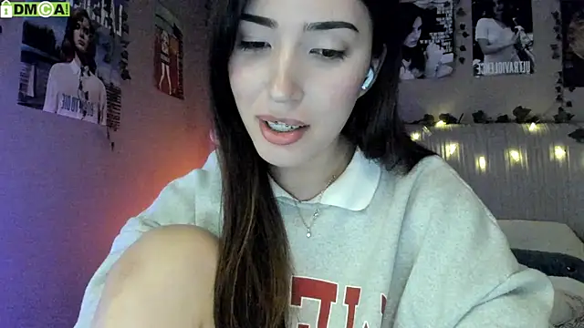 Snapshot of Anisawithlove chatting on 10.16.25 Anisawithlove online show from 10.16.25