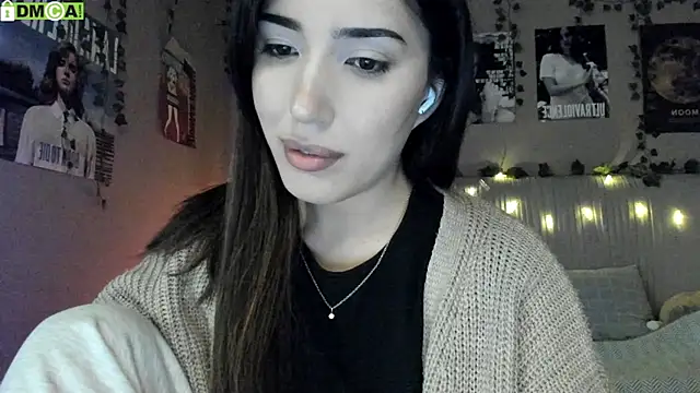 Snapshot of Anisawithlove chatting on 10.28.25 Anisawithlove online show from 10.28.25