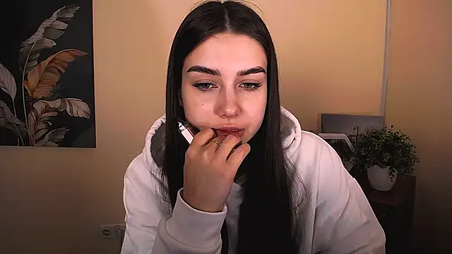 Lili magic online show from 10.08.25