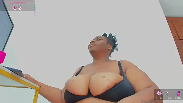 Breisy bigboobs online show from 01.07.26