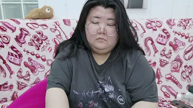 Snapshot of Nadine_asian chatting on 02.15.26 Nadine asian online show from 02.15.26