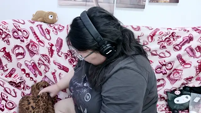 Snapshot of Nadine_asian chatting on 02.25.26 Nadine asian online show from 02.25.26