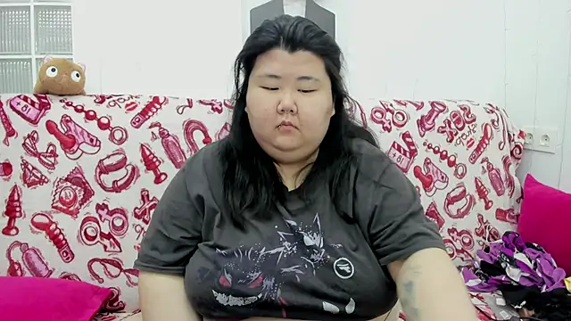 Snapshot of Nadine_asian chatting on 05.07.26 Nadine asian online show from 05.07.26