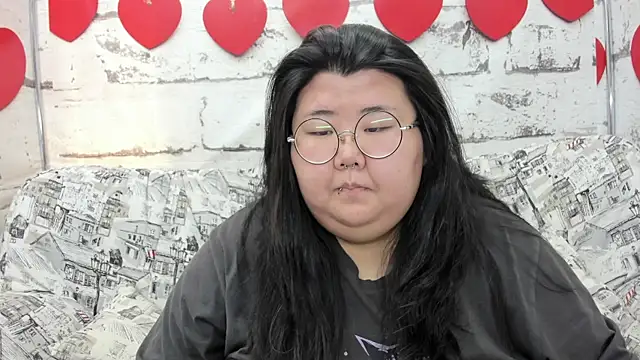 Snapshot of Nadine_asian chatting on 06.28.26 Nadine asian online show from 06.28.26