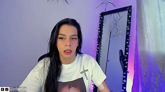 Snapshot of johedija chatting on 02.05.26 johedija online show from 02.05.26