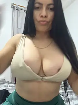 Snapshot of Janna099 chatting on 02.20.25 Janna099 online show from 02.20.25