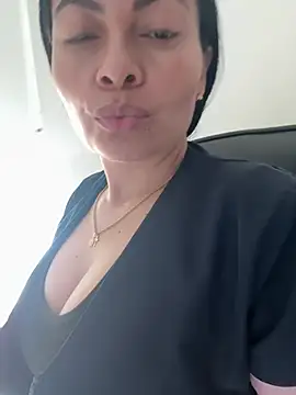 Snapshot of Janna099 chatting on 03.03.25 Janna099 online show from 03.03.25