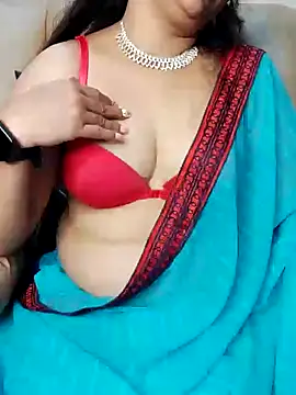 Snapshot of Traditional_Housewife_ chatting on 02.01.25 Traditional Housewife  online show from 02.01.25