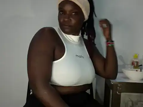 Snapshot of Nevvy_Pretty chatting on 01.30.25 Nevvy Pretty online show from 01.30.25