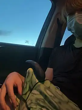 Snapshot of issy19 chatting on 09.15.25 issy19 online show from 09.15.25