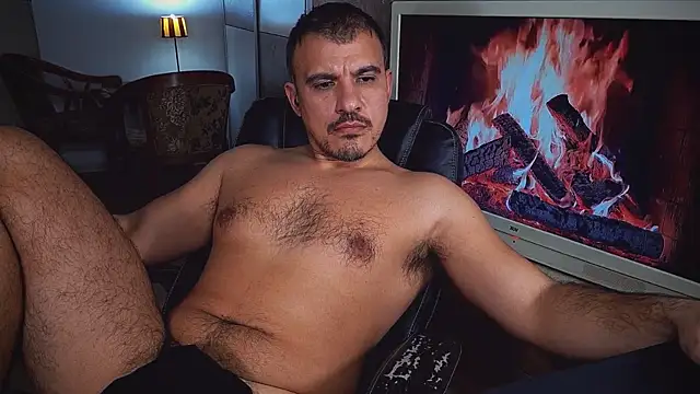 Snapshot of officeman7 chatting on 01.15.25 officeman7 online show from 01.15.25