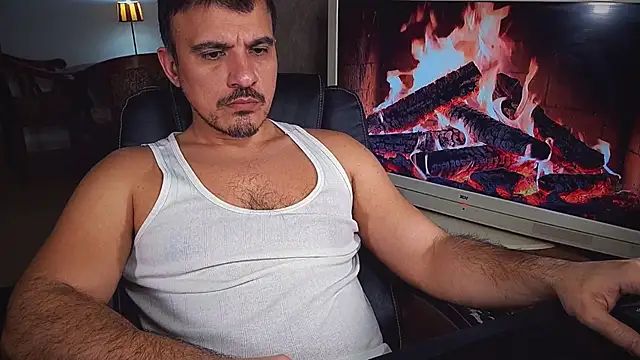 Snapshot of officeman7 chatting on 02.15.25 officeman7 online show from 02.15.25