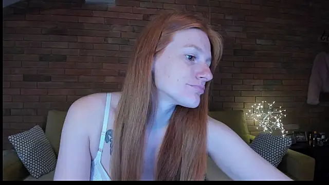 Aliceginger99 online show from 09.13.25